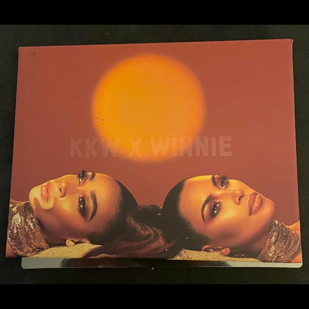 Kkw x Winnie eyeshadow palate